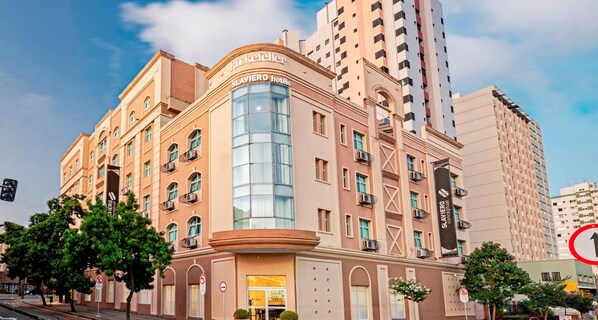 Exterior - Suite Double by ¼ UmQuarto 3-PR. (Curitiba)