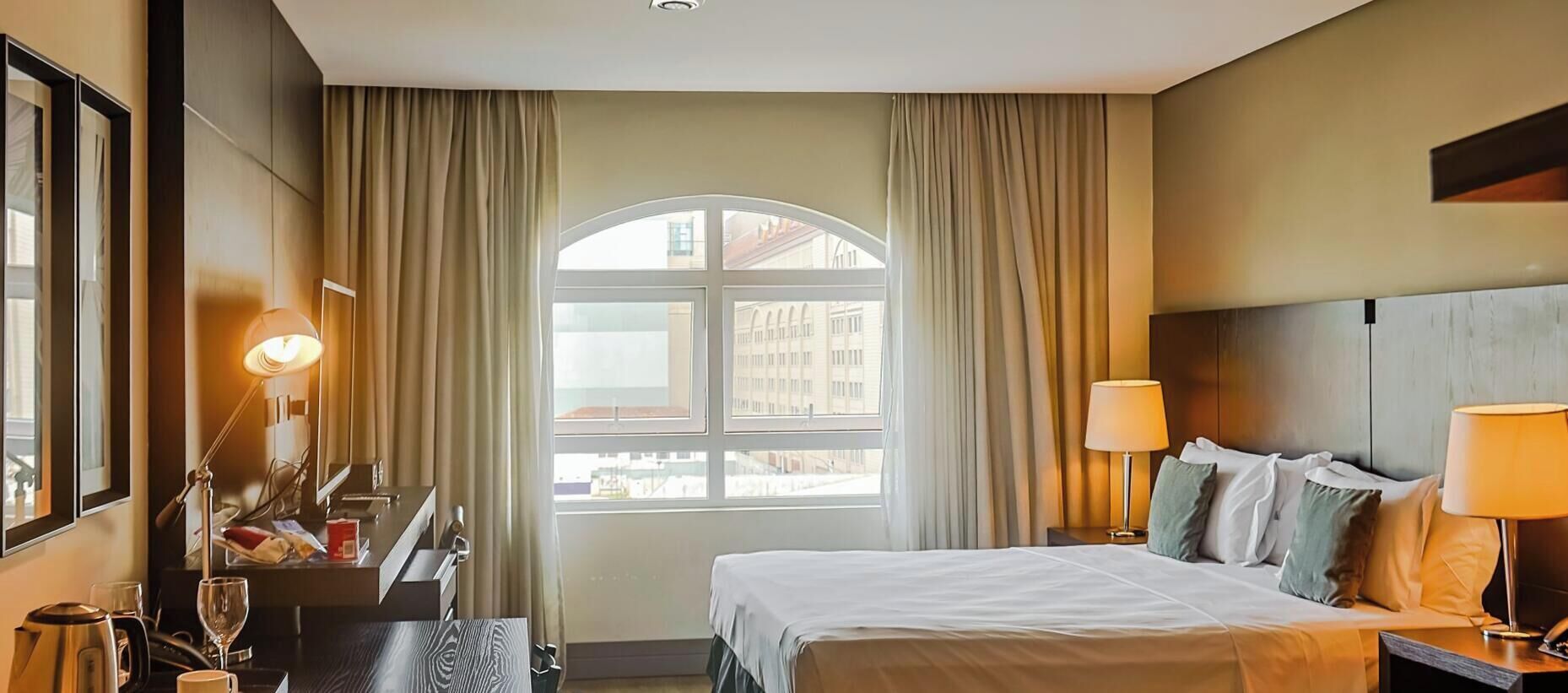 1 quarto, escrivaninha, Wi-Fi, roupa de cama