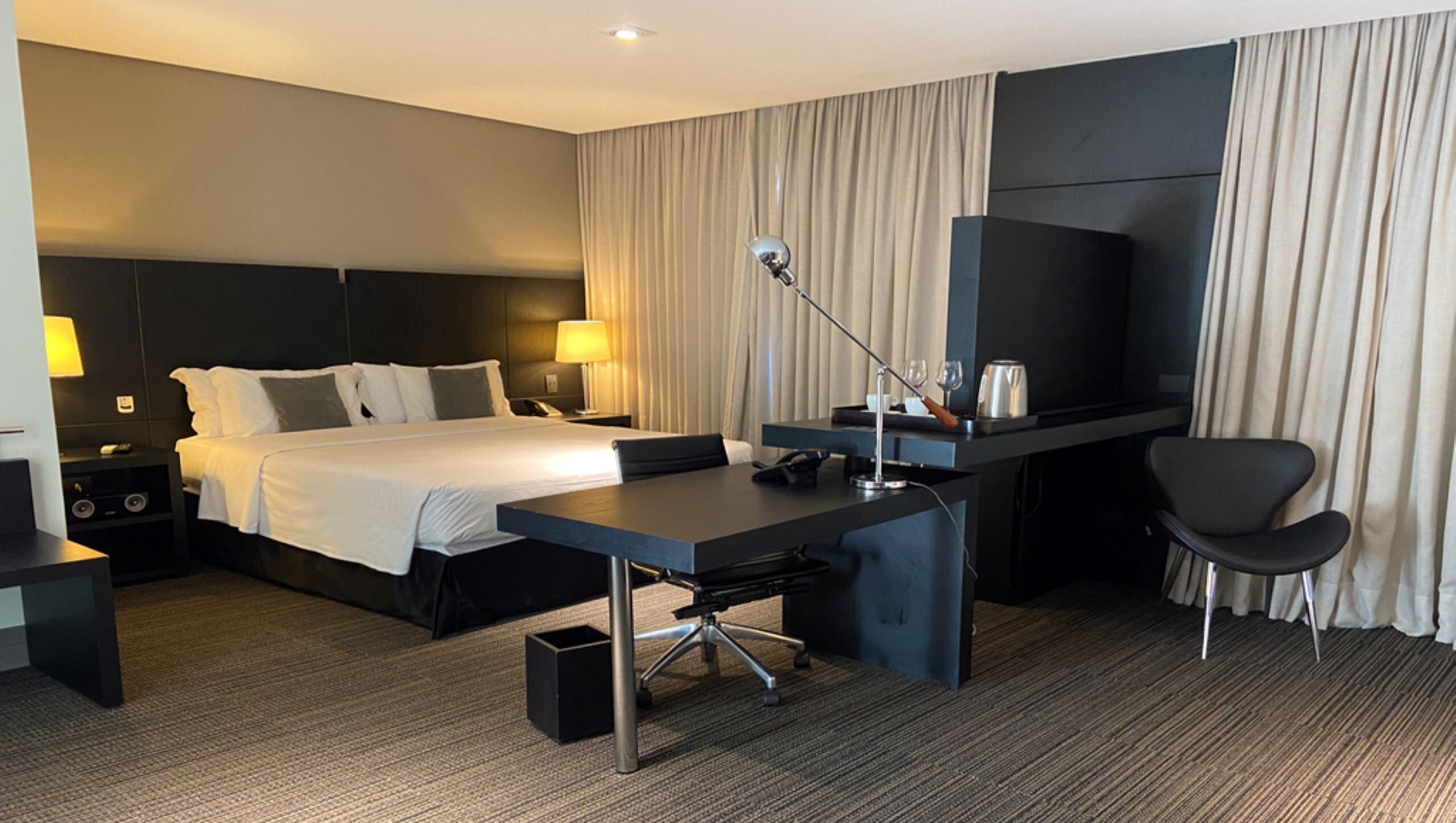 1 habitación, escritorio, wifi y ropa de cama 