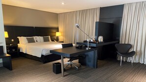 1 makuuhuone, työpöytä, Wi-Fi, vuodevaatteet