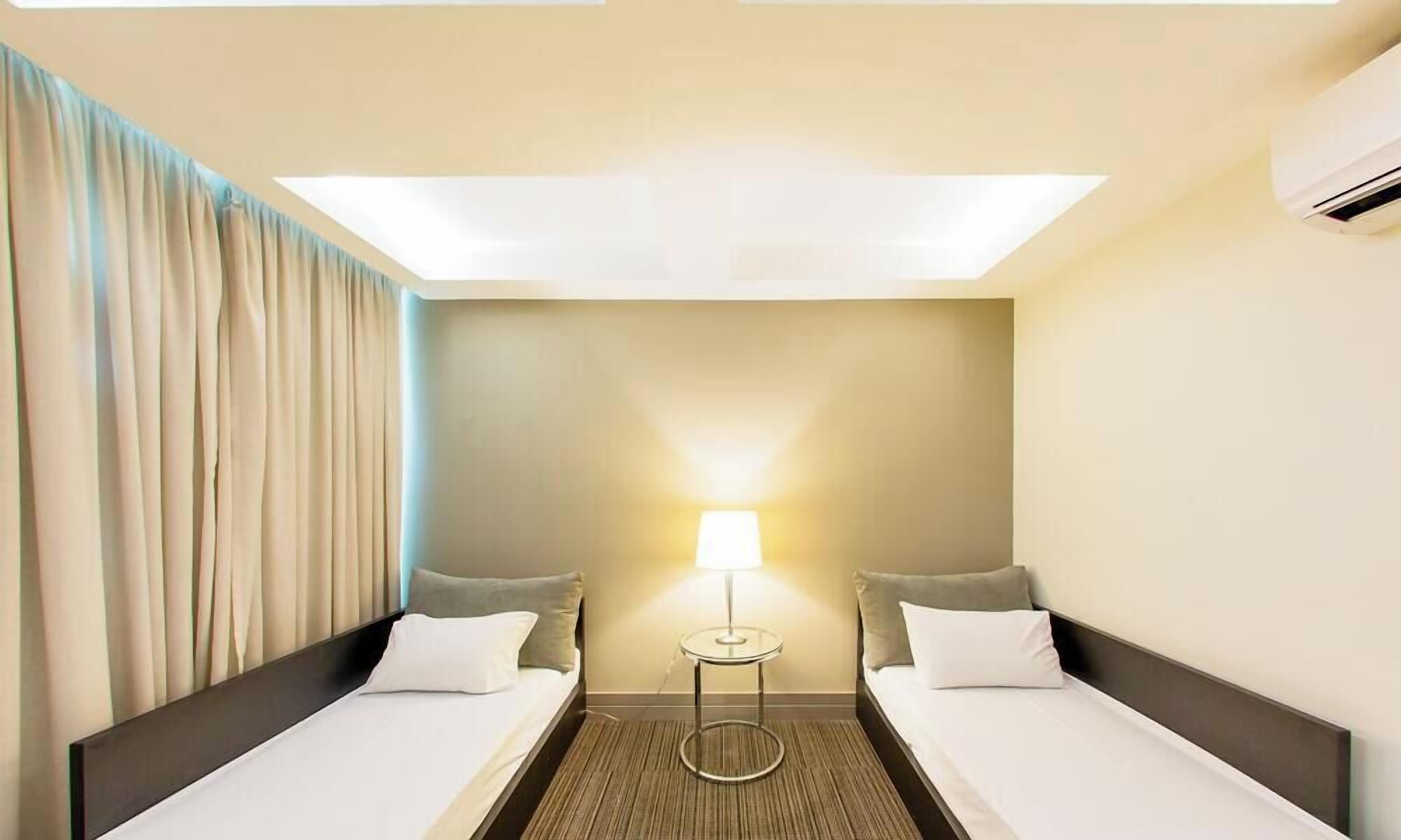 1 bedroom, internet, bed sheets