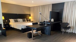 1 bedroom, WiFi, bed sheets - Suite Double with kitchen by ¼ UmQuarto 5-PR. (Curitiba)