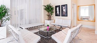 Suite Family with kitchen by ¼ UmQuarto 6-PR.