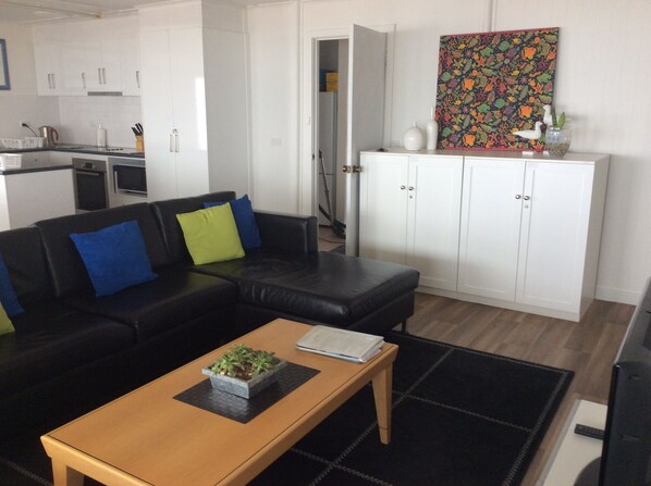 TV - Aegean, Black Point, South Australia (Black Point)