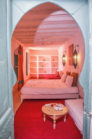 5 Schlafzimmer, Bügeleisen/Bügelbrett, Reisekinderbett, kostenloses WLAN