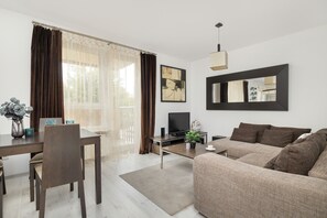 Apartment, 2 Schlafzimmer, 2 Bäder | Wohnzimmer