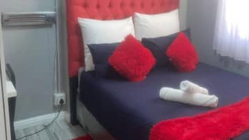 1 bedroom, WiFi, bed sheets