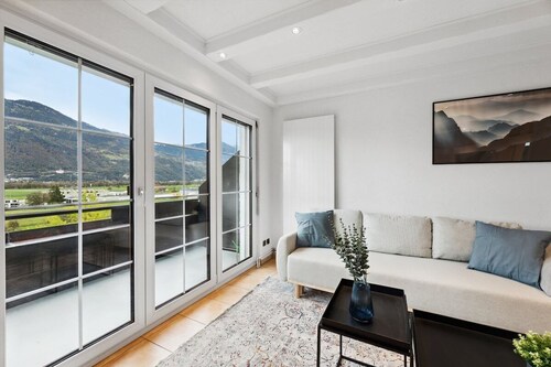 FENUS View over Liechtenstein | Parking | Kitchen