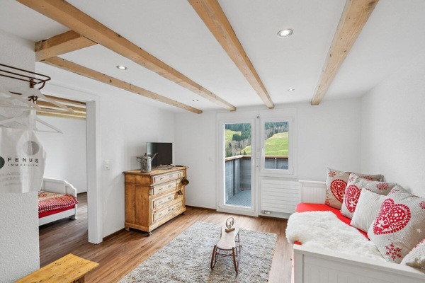 Kuscheliges Wohnzimmer mit Schlafsofa