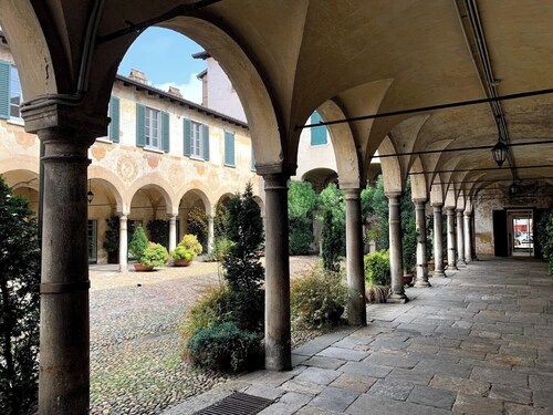 LA TERRAZZA - Very Quiet - Free park - 3 min Varese center and lake - AIR Cond.