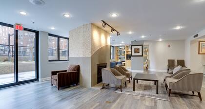 Cozy Apartment Steps from the Metro