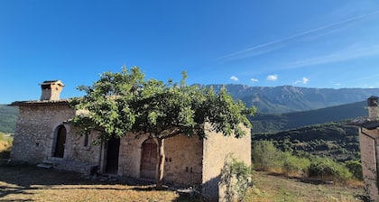 Fabulous Abruzzo Villa Sirente view