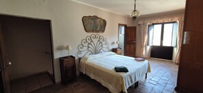 3 Schlafzimmer, Bügeleisen/Bügelbrett, Reisekinderbett, WLAN