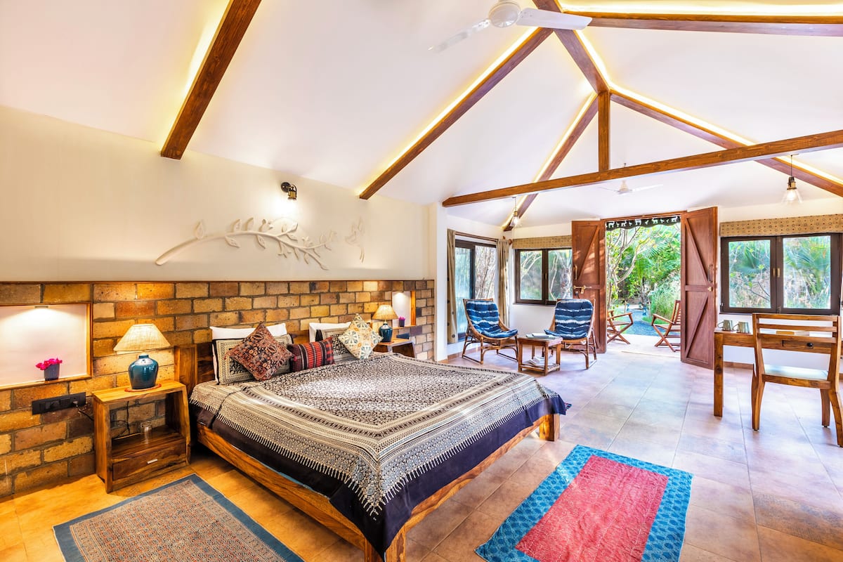 Superior Cottage | 1 bedroom, desk, iron/ironing board, rollaway beds