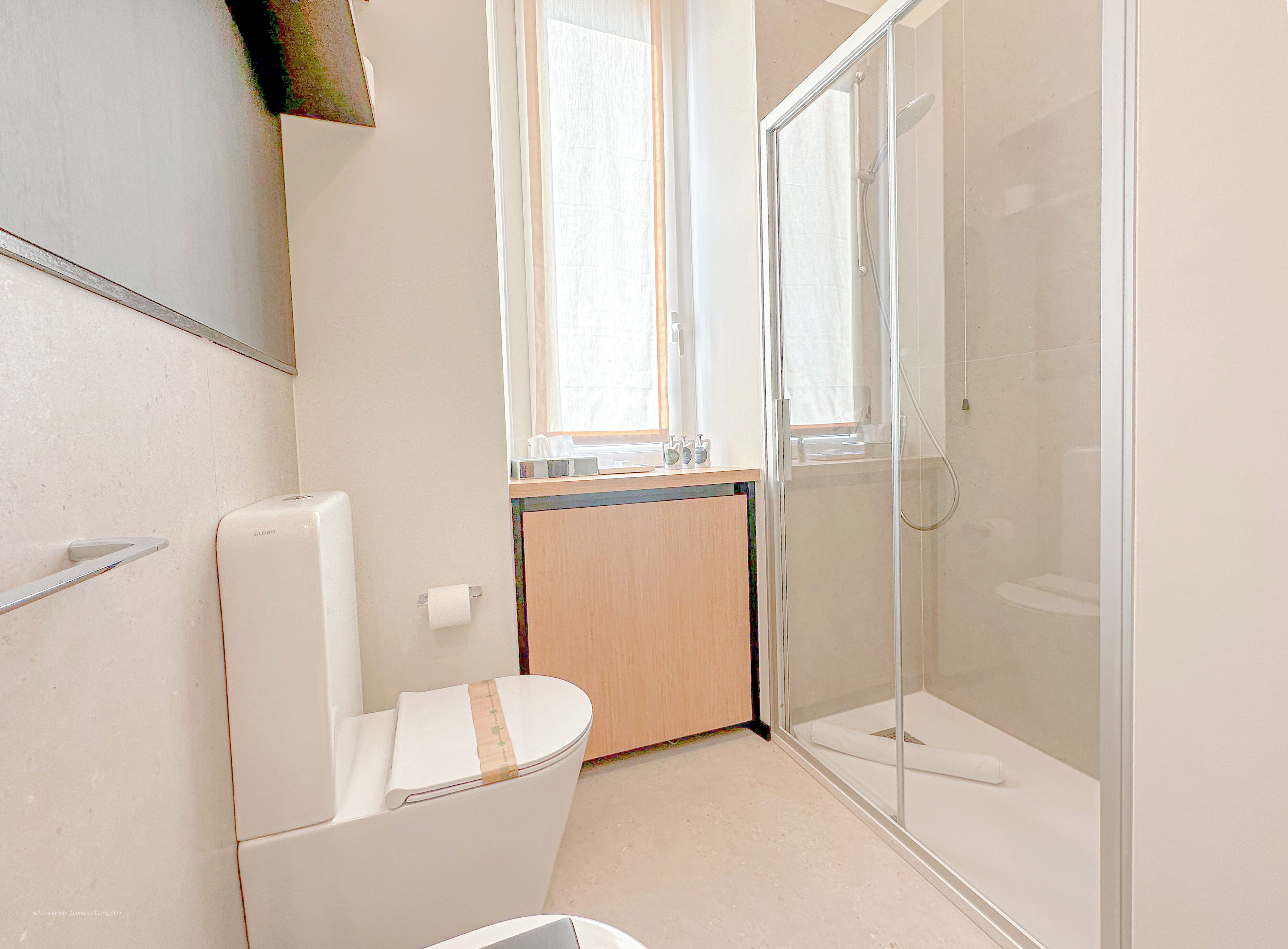 Doccia, asciugacapelli, bidet, asciugamani