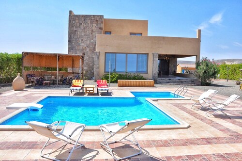 Family-Friendly Red Sea Villa • Private Pool • Beach & Diving Nearby