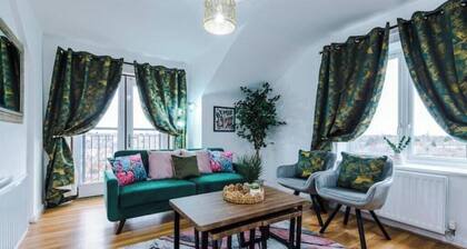 Charming 2Bed Retreat in Historic Coventry