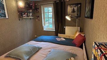 2 chambres, fer et planche à repasser, Wi-Fi, draps fournis