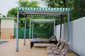 Outdoor pool - New Cheetal Resort Madhai (Sohagpur)
