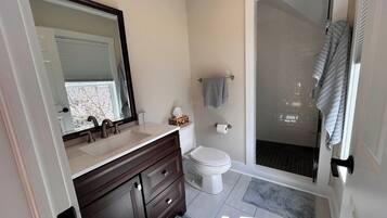 Towels, soap, shampoo, toilet paper