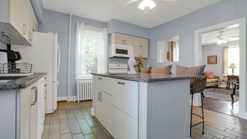 冰箱、微波炉、烤箱、洗碗机