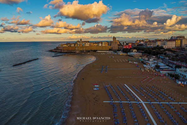 Private beach nearby, white sand, beach shuttle