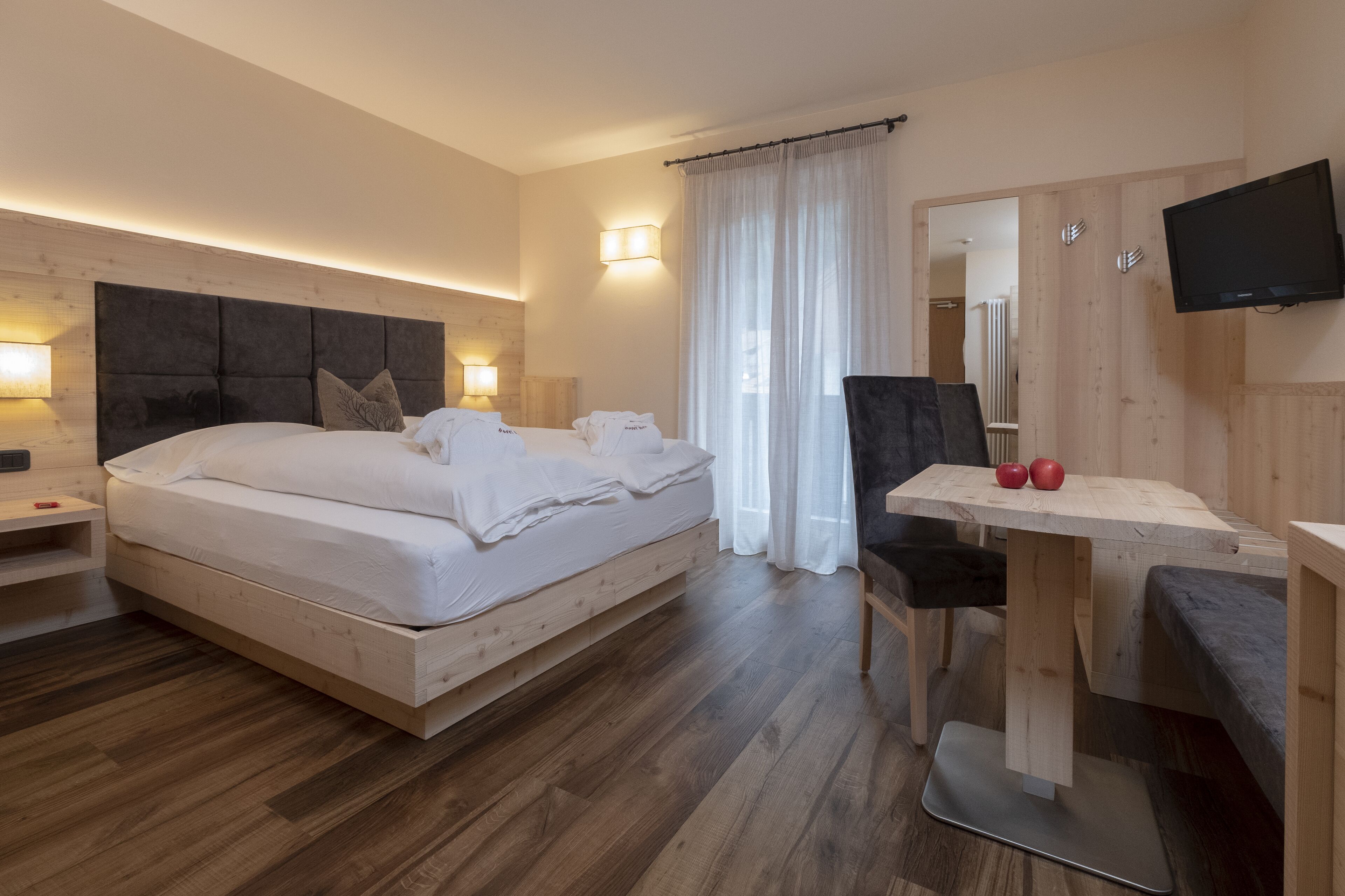 Coffres-forts dans les chambres, Wi-Fi gratuit, draps fournis