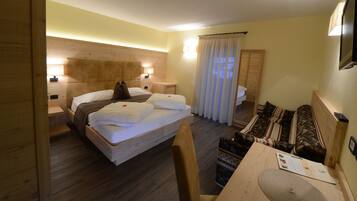 In-room safe, free WiFi, bed sheets