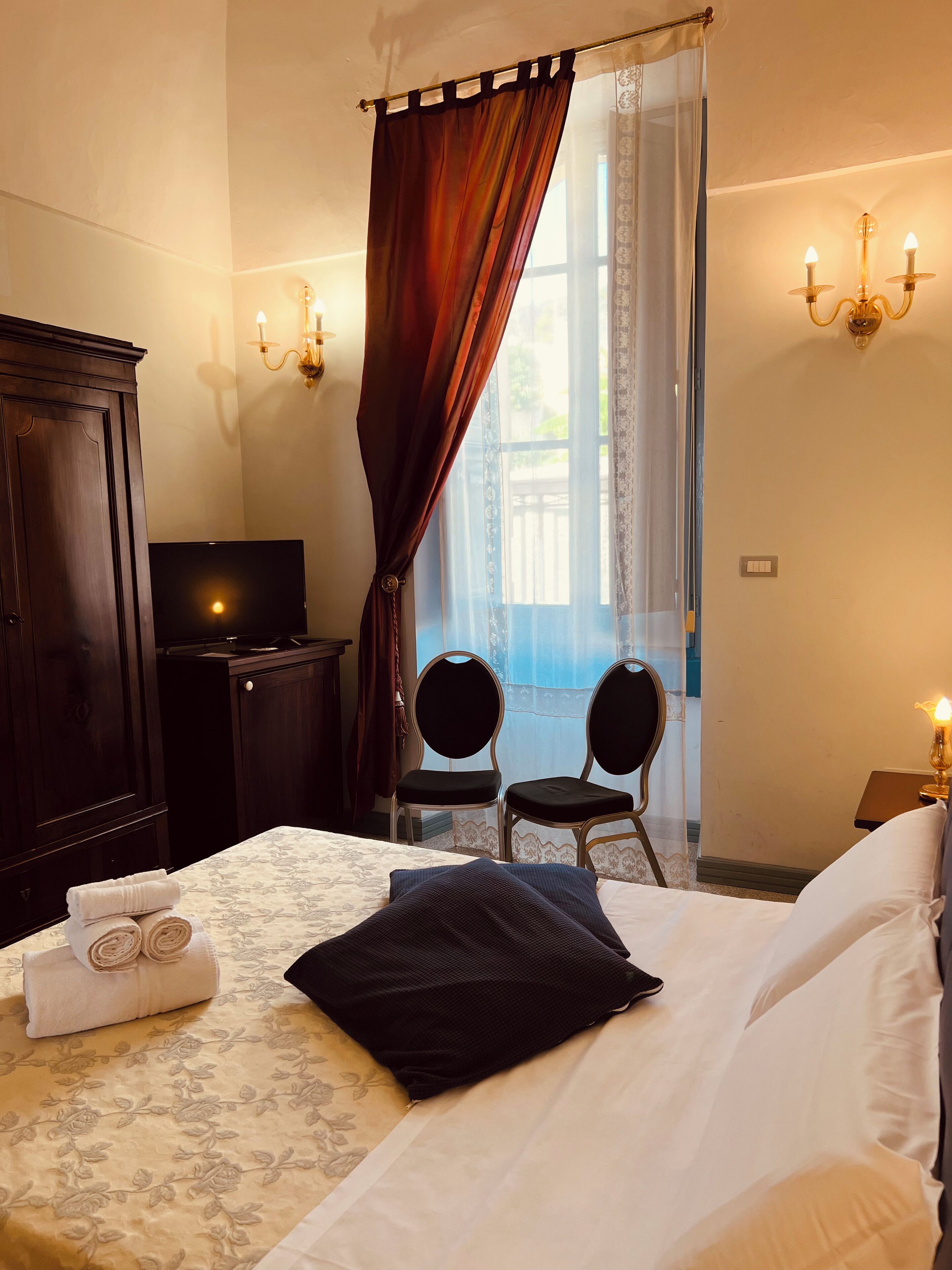 Superior tweepersoonskamer, 1 queensize bed, en-suite badkamer | Een kluis op de kamer, een bureau, babybedden (toeslag), gratis wifi