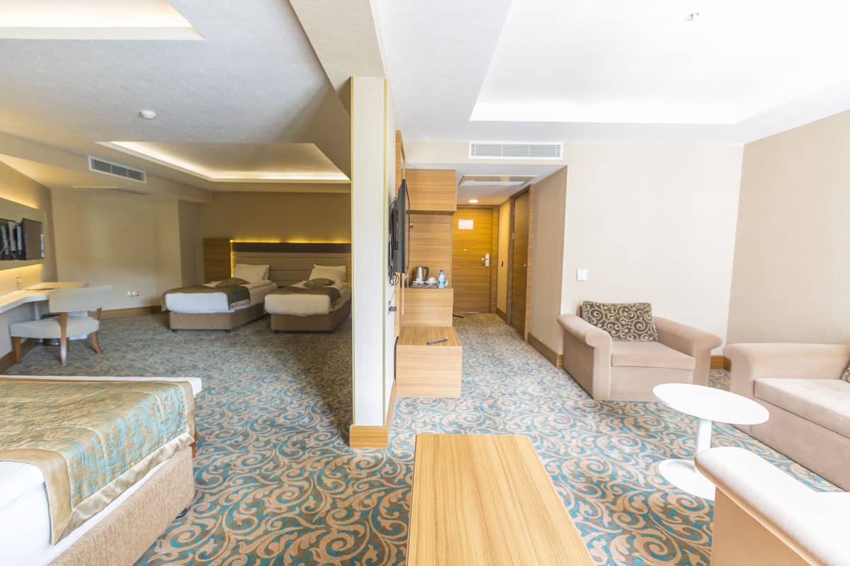 Family Room, 2 Bedrooms | 1 bedroom, minibar, in-room safe, soundproofing