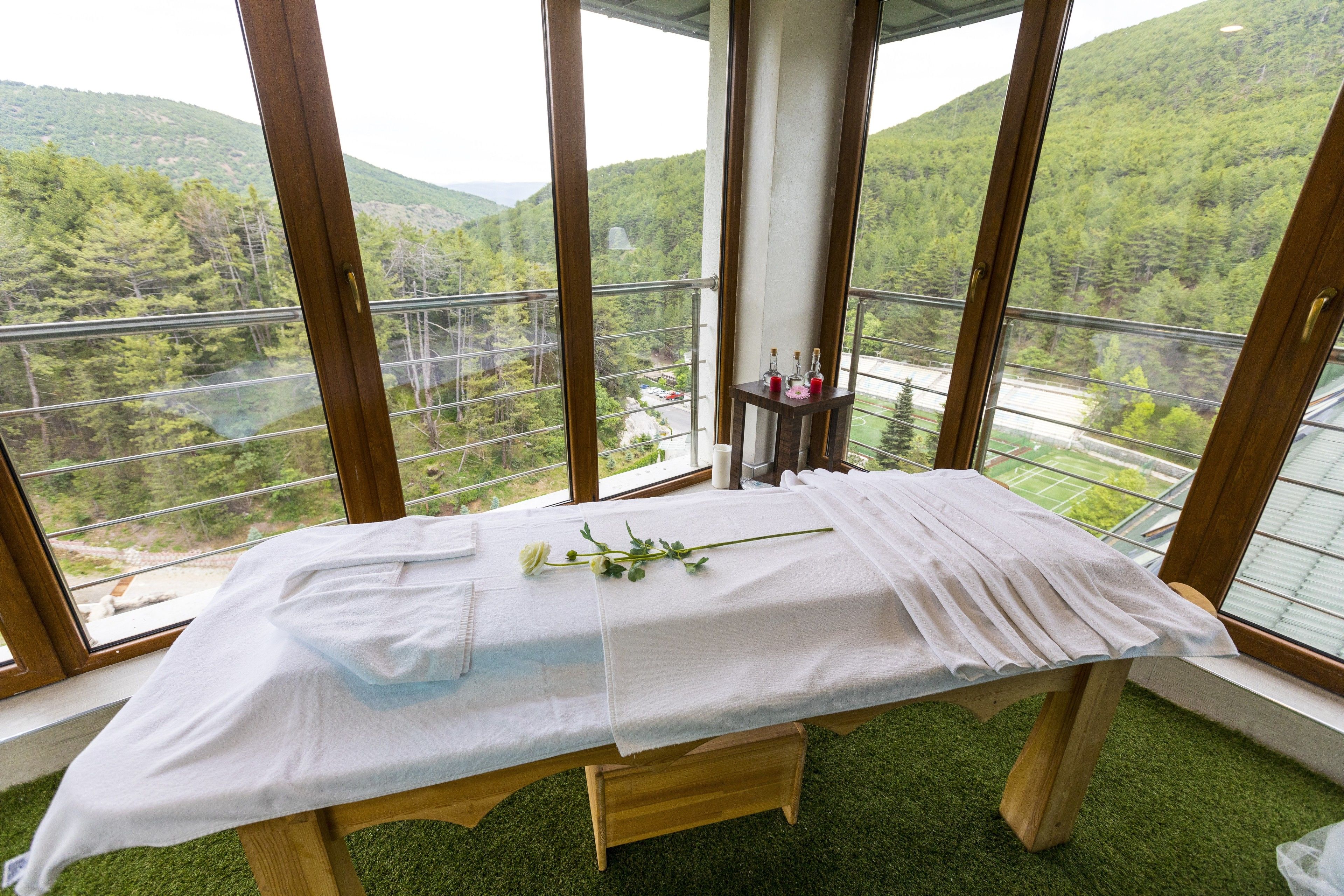 Salas de tratamiento para parejas, un sauna, baño turco