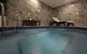 Couples treatment rooms, sauna, steam room, hot springs, Turkish bath