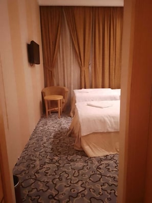 Twin Room | Premium bedding, minibar, desk, blackout curtains - Al Shahba Hotel Makkah (Makkah)
