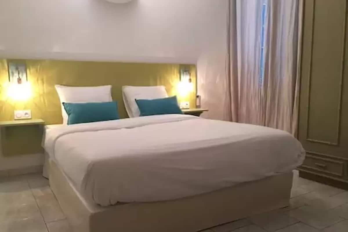Room, Mountain View, Annex Building (2*) | Premium bedding, in-room safe, desk, soundproofing