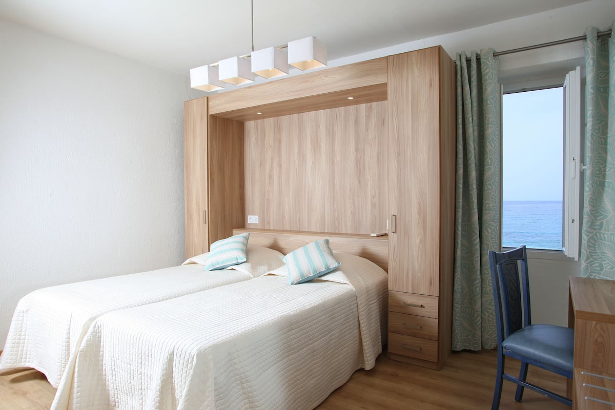 Room, Sea View, Annex Building (2*) | Premium bedding, in-room safe, desk, soundproofing