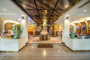 Breakfast, lunch, dinner served; international cuisine  - Ros-In Hotel Yogyakarta (Sewon)