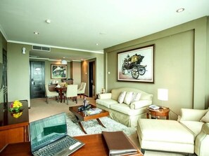 26-inch LCD TV with cable channels, TV - Ros-In Hotel Yogyakarta (Sewon)