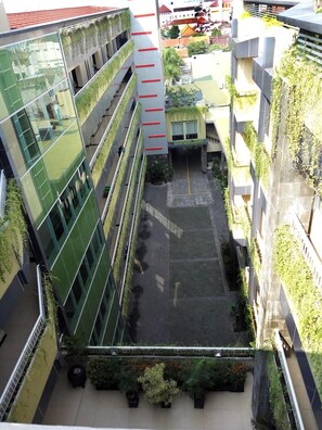 Halaman properti
