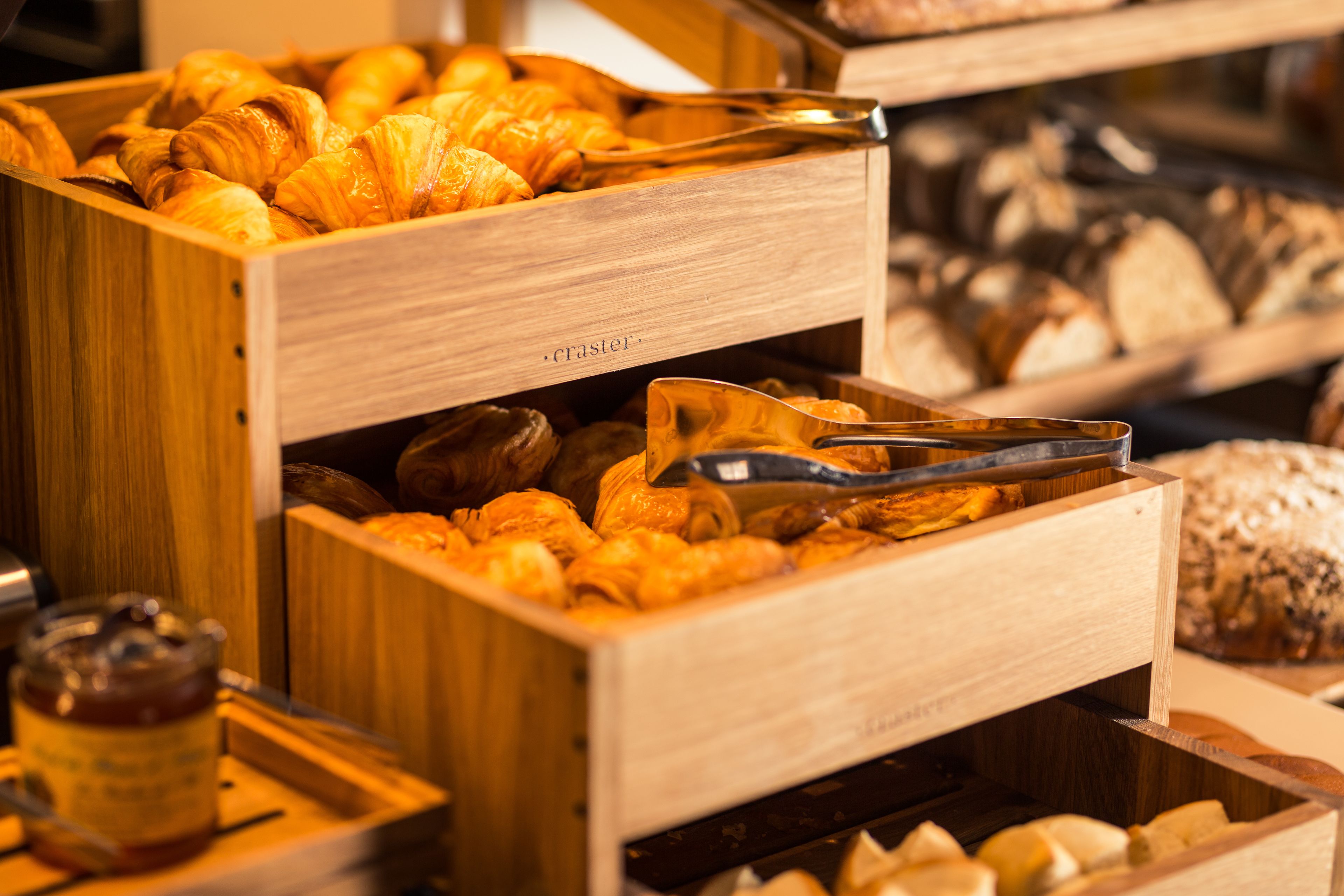 daily buffet breakfast (eur 24 per person)