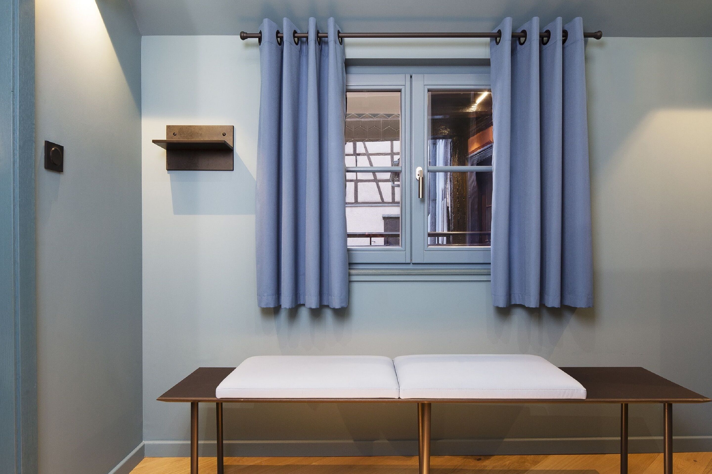 suite | premium bedding, minibar, in-room safe, desk