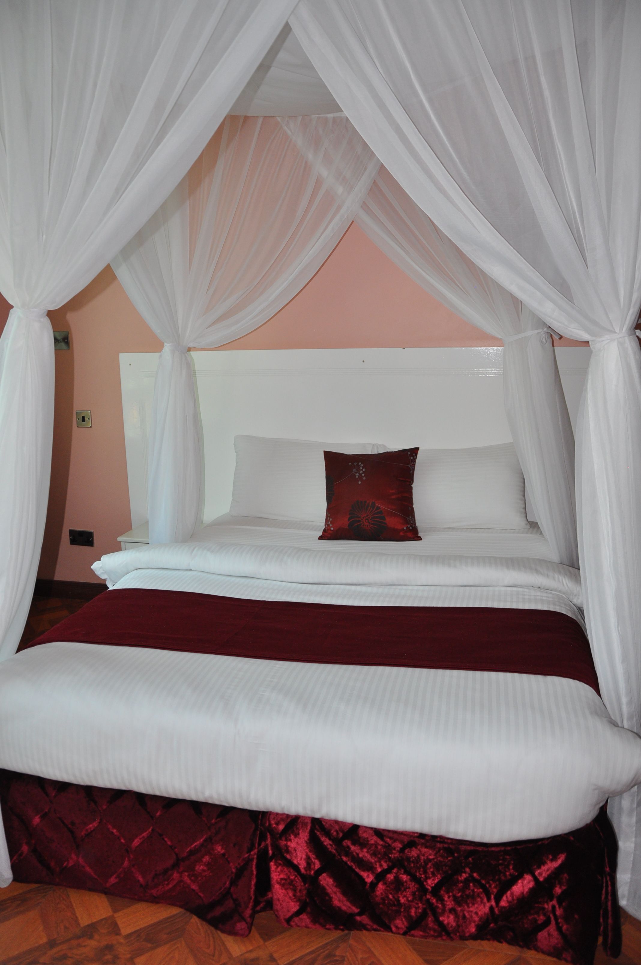 Premium bedding, in-room safe, individually furnished, desk