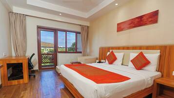 Golden Premium Room with balcony | Balcony