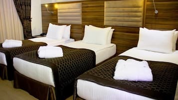 1 chambre, minibar, coffres-forts dans les chambres, bureau