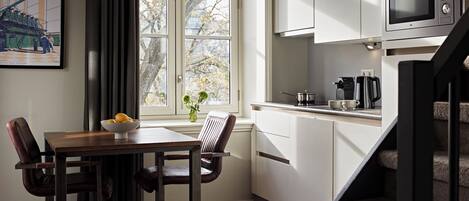 1 Bedroom Apartment - Duplex | Living area