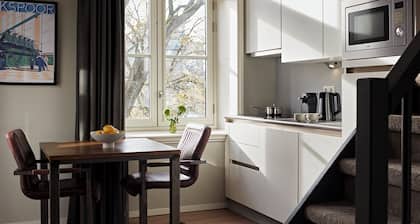 YAYS Amsterdam Maritime by Numa