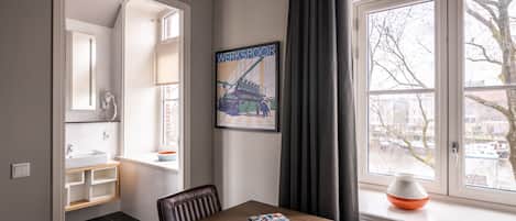 1 bedroom, in-room safe, laptop workspace, soundproofing