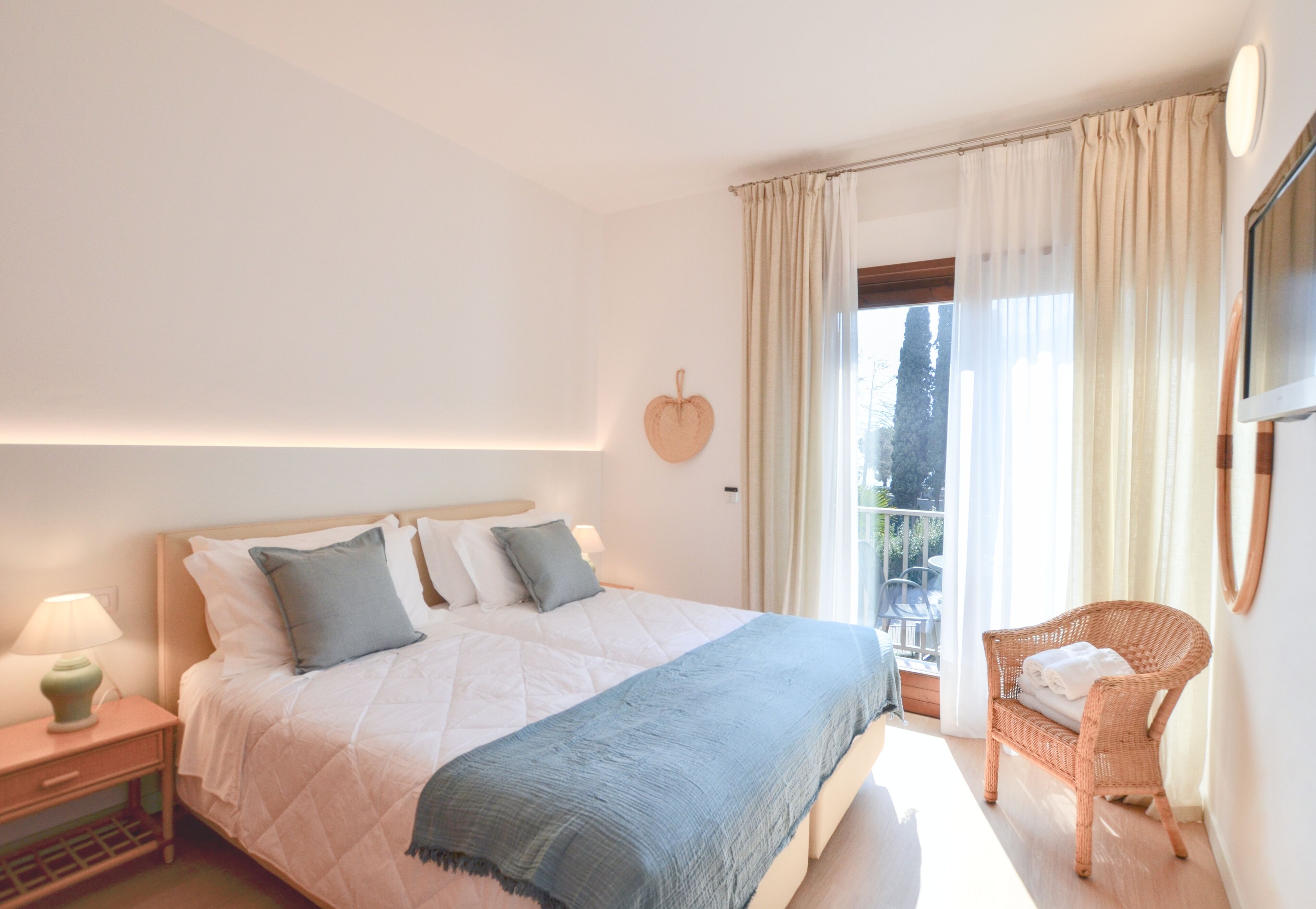 Apartment, 2 Bedrooms | Premium bedding, Select Comfort beds, in-room safe, iron/ironing board