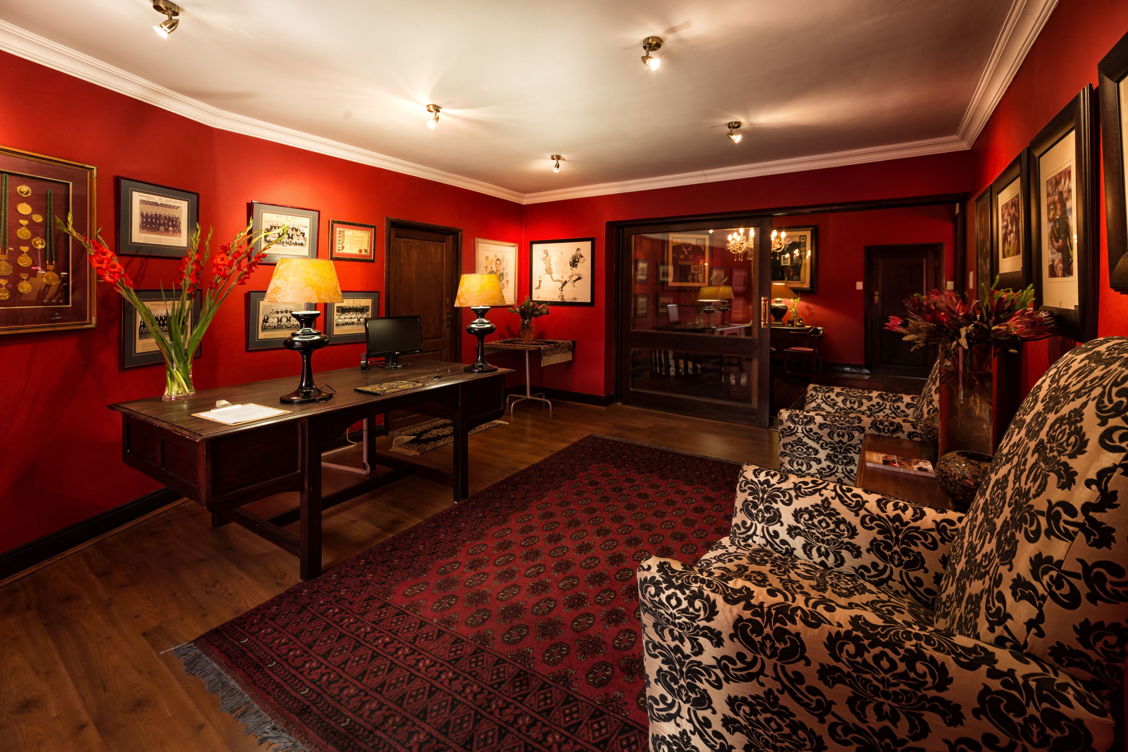 Standard Room, 1 Double Bed | Living area | Flat-screen TV