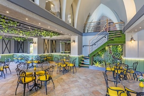 Cafe