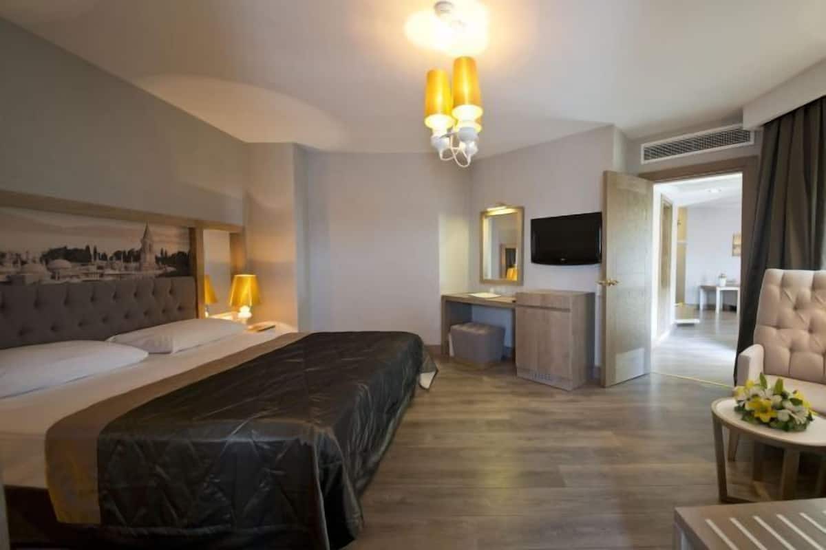 1 bedroom, free minibar, in-room safe, soundproofing